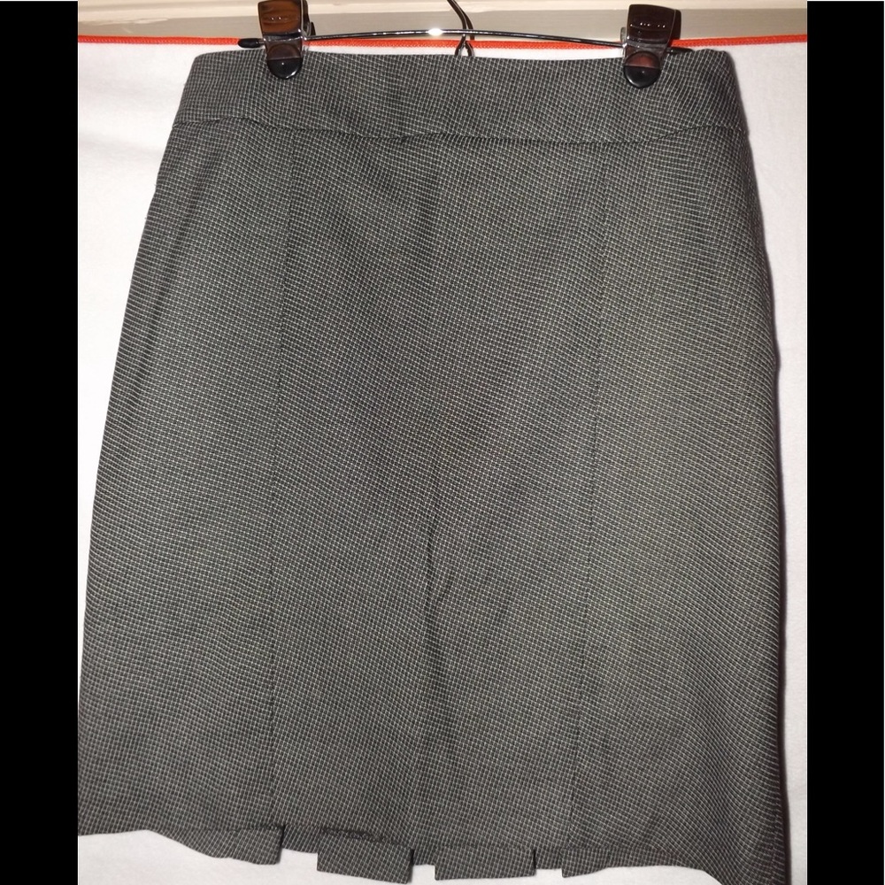 Larry Levine Plaided skirt